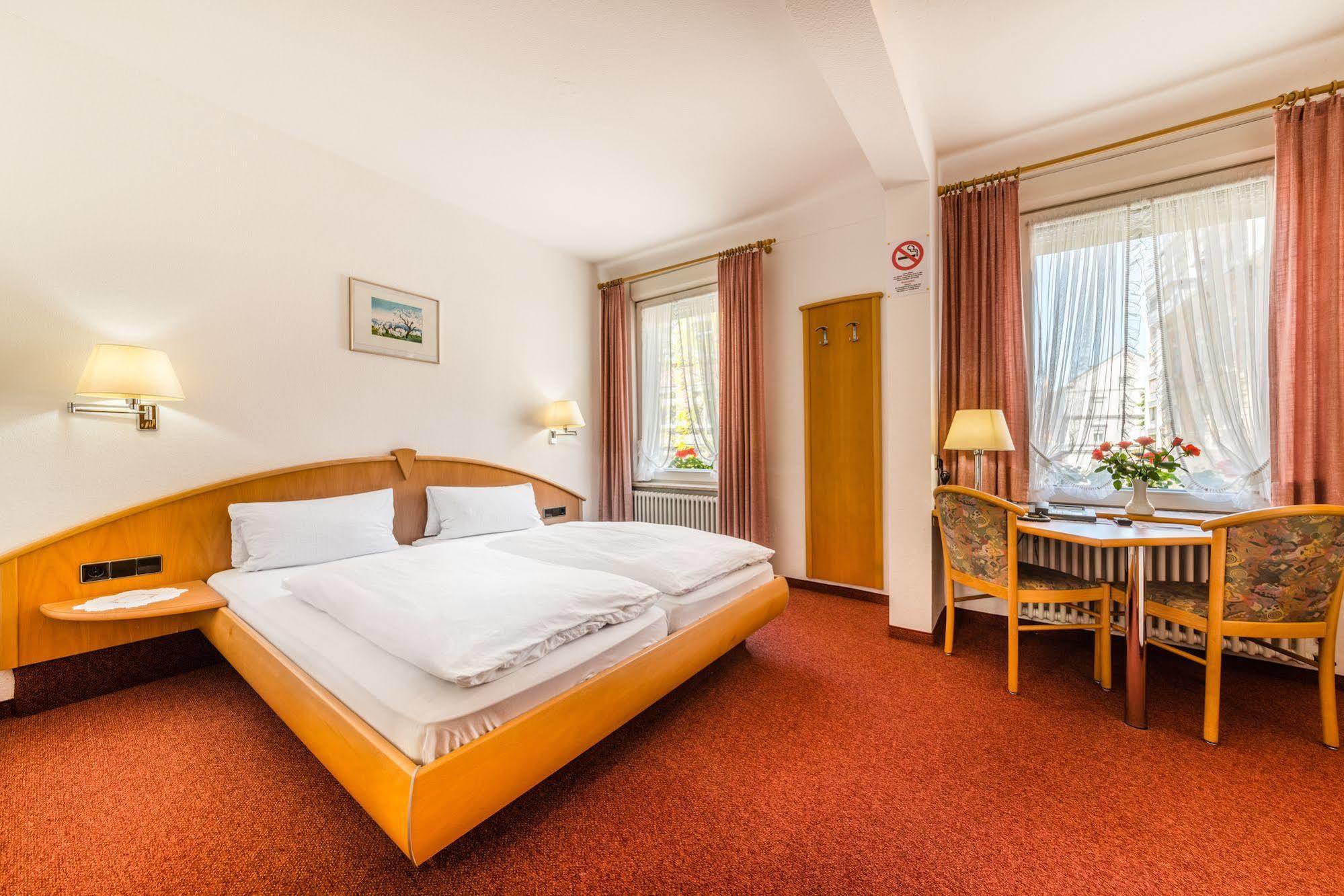 Hotel Goldener Sternen Konstanz Exterior foto